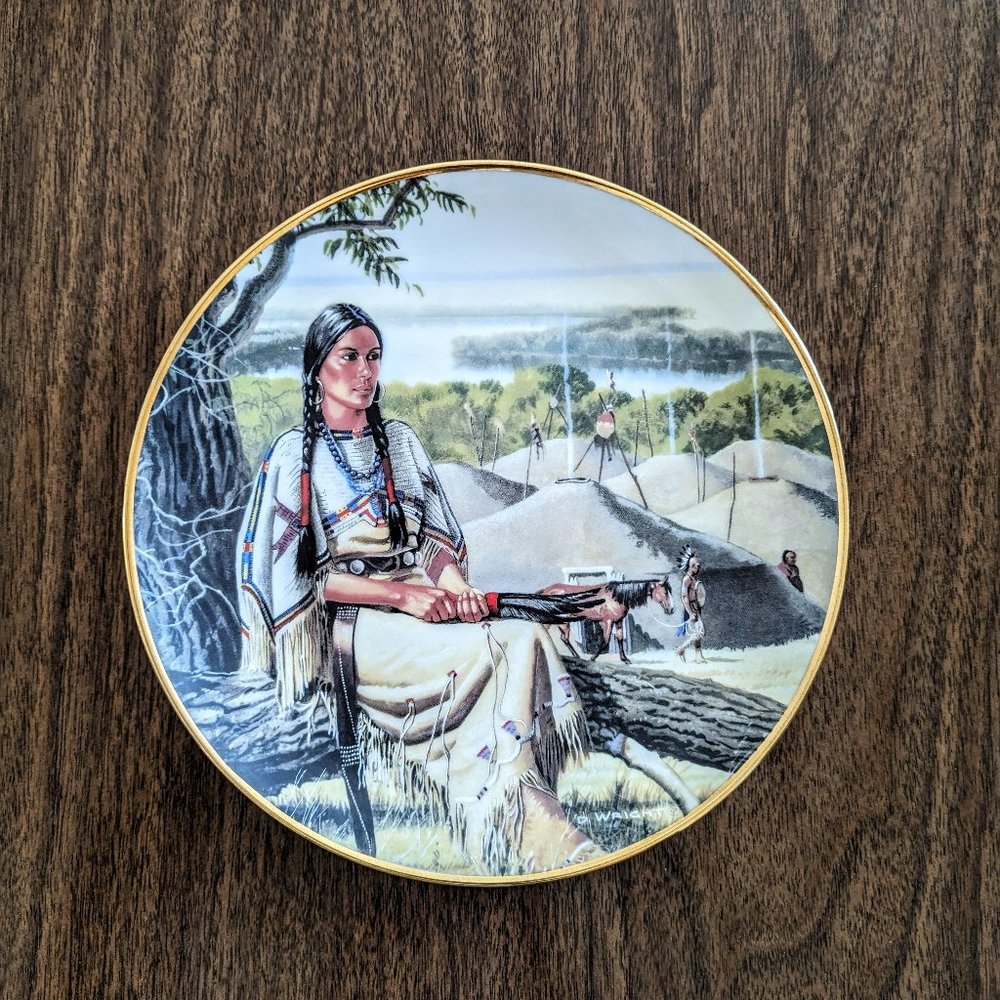 VTG-The Hamilton Collection "Minnehaha" by David Wright American Indian Plate